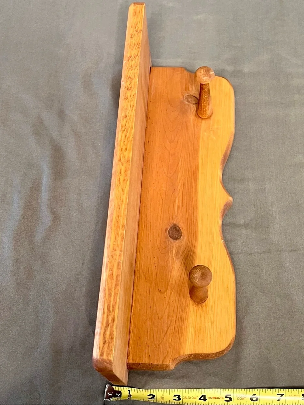 VTG Handmade Wood Scalloped Wall Display Knick Knack Shelf W/ 2 Pegs Cottagecore